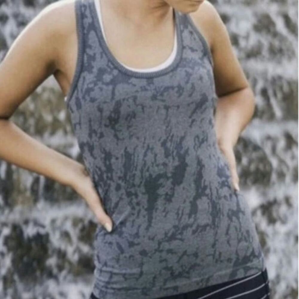 Zyia Active Gray Splash Seamless Racerback Tank Top size medium